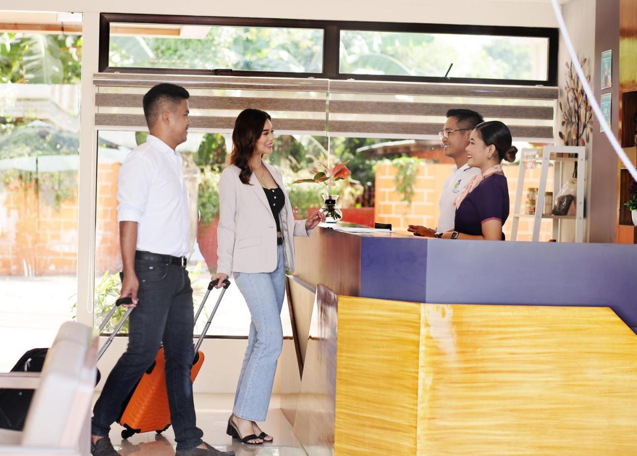 Aerostop Hotel & Restaurant Plaridel  Bagian luar foto