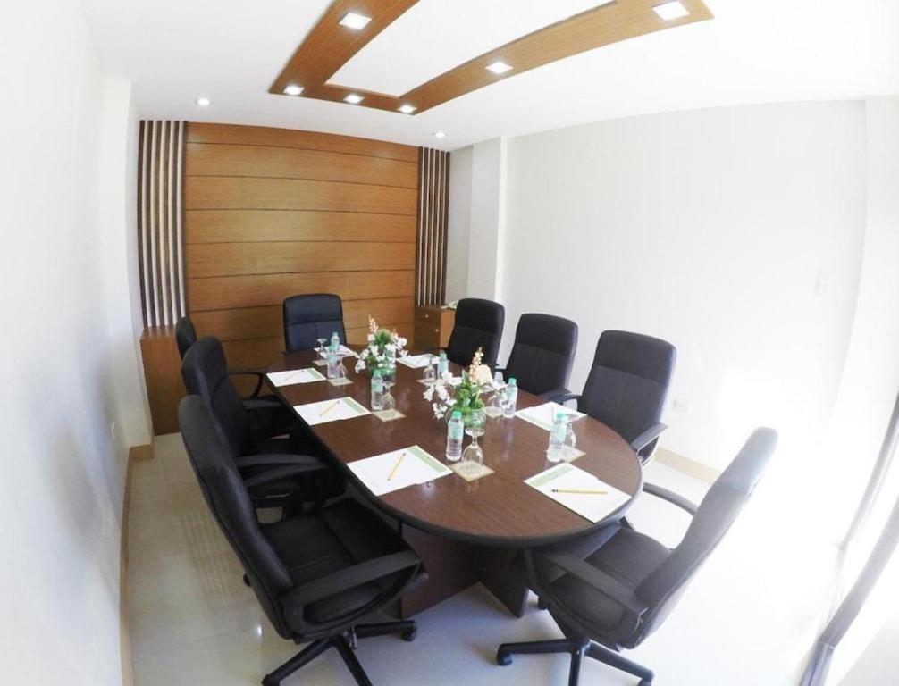 Aerostop Hotel & Restaurant Plaridel  Bagian luar foto