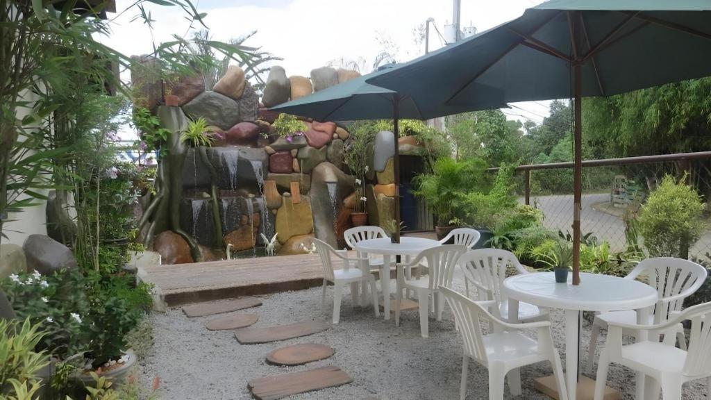 Aerostop Hotel & Restaurant Plaridel  Bagian luar foto